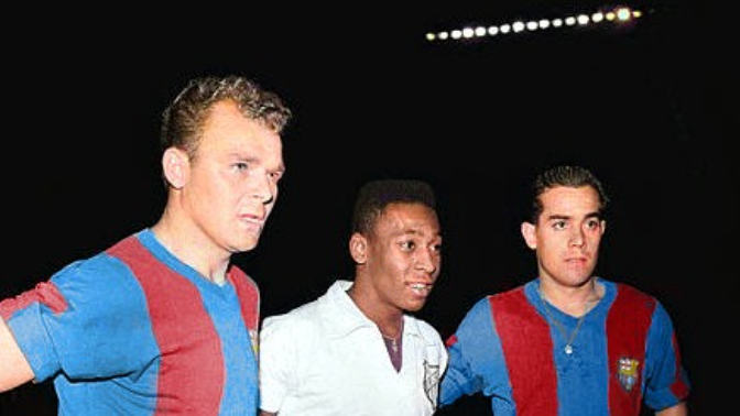 Imagen de Luis Suárez Miramontes, tras la muerte de Pelé: 