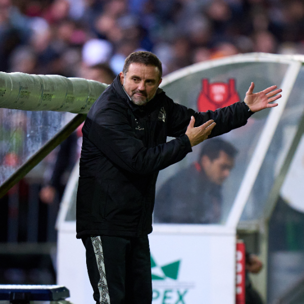 Imagen de Julio Cobos, entrenador del Cacereño: 