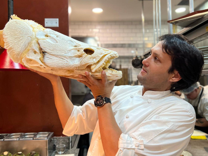 Jaime Pesaque: el cocinero que se enamoró de un pez prehistórico episode artwork