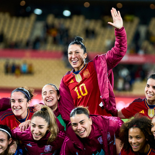Imagen de Jenni Hermoso y Laia Aleixandri repasan en 'El Larguero' la gesta de 'La Roja': 