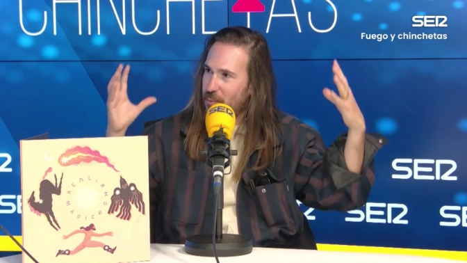 Carlos Sadness reivindica la ternura como acto de rebeldía: "Se nos olvida que lo importante es la canción, no Instagram" episode artwork