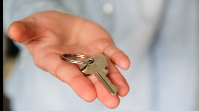 El racismo inmobiliario, el problema añadido de la vivienda