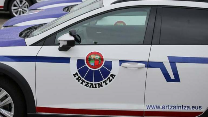 Imagen de La Ertzaintza intercepta en San Sebastián a un conductor fugado con 2 kilos de hachís en el vehículo