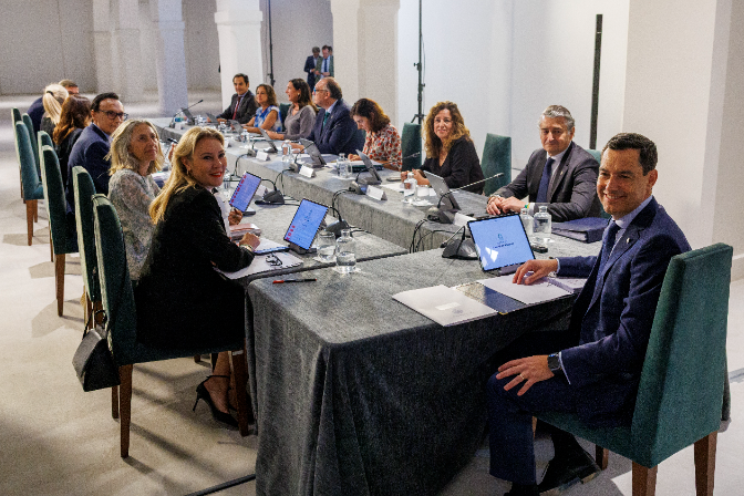 Imagen de Moreno anuncia una nueva deducción fiscal en Andalucía de 200 euros por cada nuevo nacimiento sin límite de renta