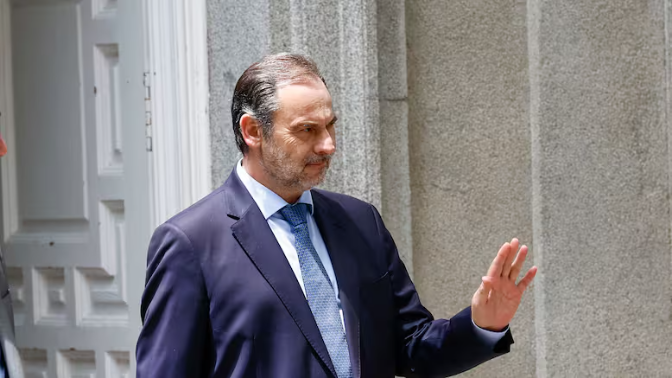 Imagen de La UCO detecta en las cuentas de Ábalos una fuente de ingresos no declarada
