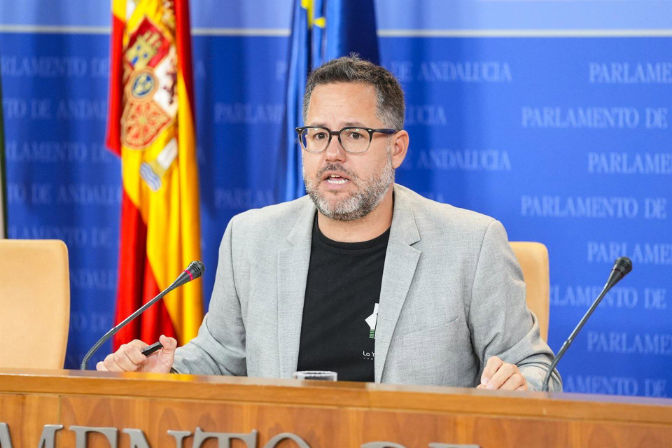 José Ignacio García, portavoz de Adelante Andalucía, sobre los errores en el cribado del cáncer de mama: "Creemos que puede haber delitos penales"