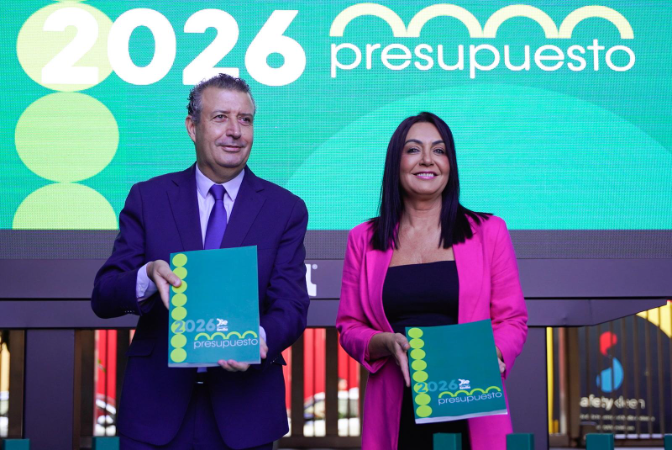 Javier Fernández, presidente de la Diputación provincial de Sevilla sobre el anteproyecto de presupuesto de la provincia
