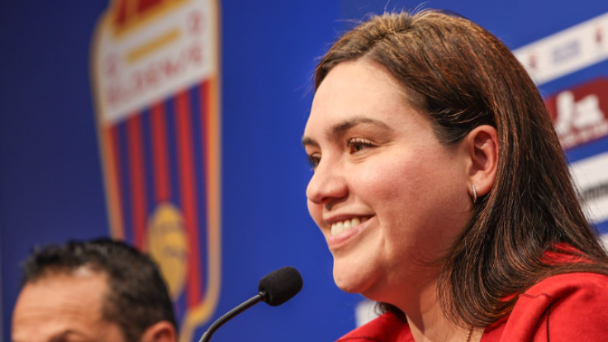 Imagen de Carolina Holguín, nueva presidente del C. D. Eldense, ha presentado el proyecto de la nueva propiedad
