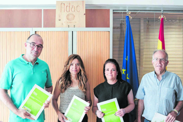 Imagen de Grupos de Desarrollo Rural: Peluquería Paqui y ADAC