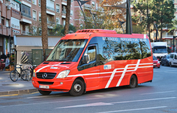 Imagen de Vecinos de Ronda Sur se quejan del servicio de transporte urbano en esta zona de Murcia