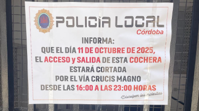 Vecinos del Casco Histórico y hosteleros ante el Magno Vía Crucis de Córdoba