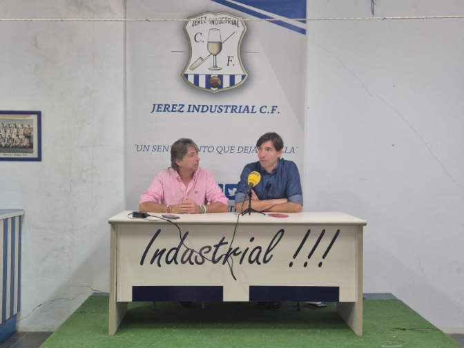 Imagen de Presentación de Selu como nuevo director deportivo del Jerez Industrial