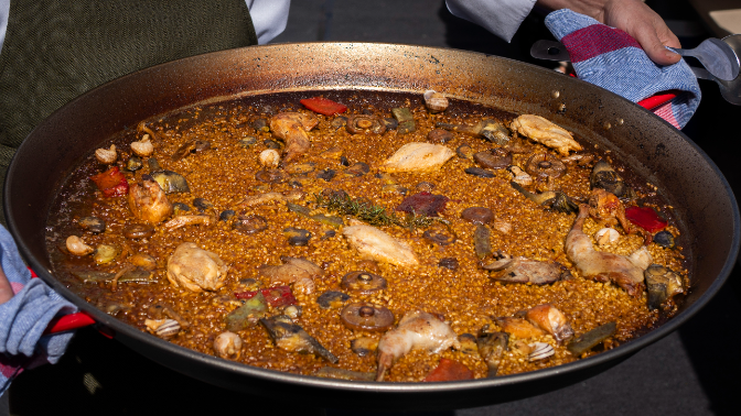 Arturo Roig, ganador del Premio Arrocero del Futuro 2025, habla sobre su paella y su trayectoria