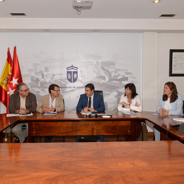 Javier Cuenca, concejal de Hacienda de Valdemoro, explica la nueva herramienta tributaria para realizar trámites digitales