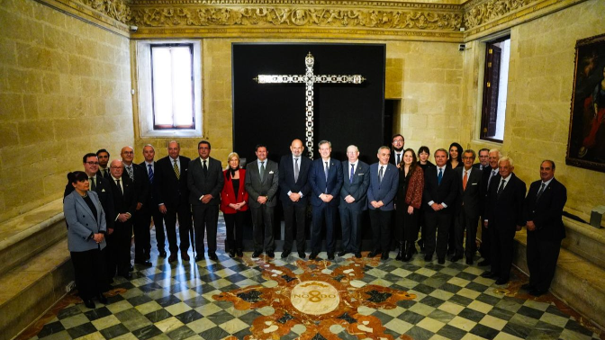 Imagen de Especial Cruz de Guía desde la exposición en el Ayuntamiento del 150 aniversario de Las Penas