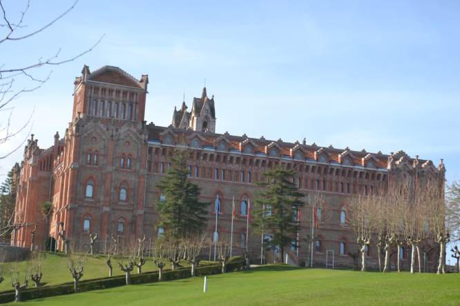 Enrique Campuzano y Eduardo Fernández Abascal aseguran que se desconoce en qué va a consistir la segunda fase del proyecto de rehabilitación del Seminario Mayor de Comillas