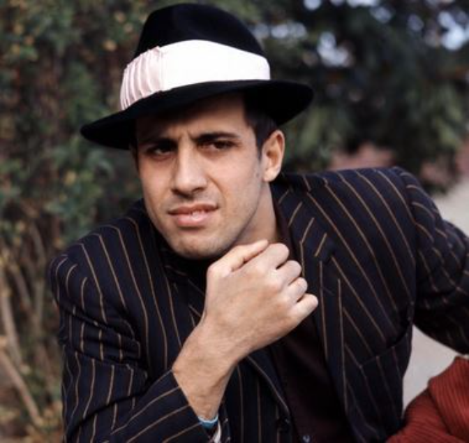 La particularidad musical de Adriano Celentano
