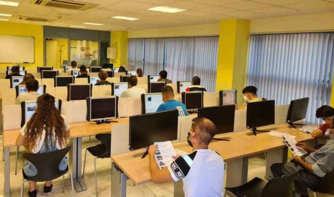 Imagen de Denuncian el retraso de hasta dos meses para realizar la prueba teórica de Tráfico en Lanzarote, provocando pérdidas de puestos de trabajo