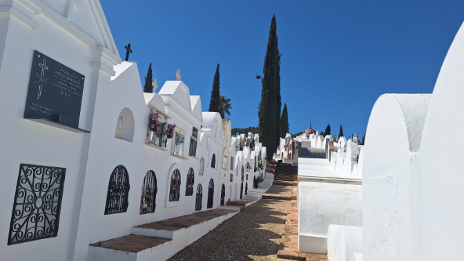 Fin de semana de tradiciones: de los pasajes del terror al sabor de los huesos de santo y la fiesta de la castaña en Pujerra Fin de semana de tradiciones: de los pasajes del terror al sabor de los huesos de santo y la fiesta de la castaña en Pujerra