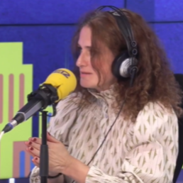 La Ventana a las 16h | Nazareth Castellanos: “El trauma puede heredarse durante generaciones si no se interviene”