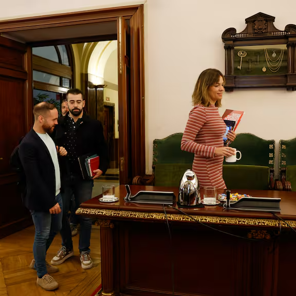 La Primera Llamada del Día con Marina Curiel La Primera Llamada del Día con Marina Curiel