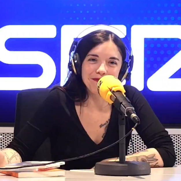 La biblioteca |  Luna Miguel es 'Incensurable' en la Biblioteca de Hoy por Hoy