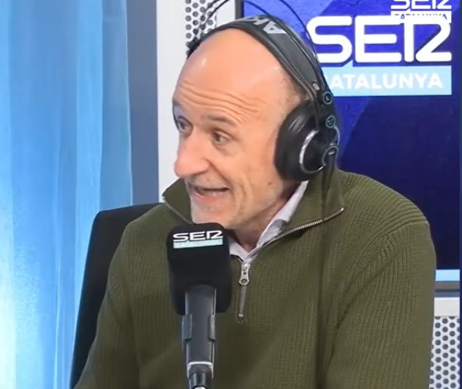 Eureka, amb Joan Anton Català, "Cada dia a la Terra ens cauen l'equivalent a 28 elefants adults en forma d'objectes petits de l'espai" Eureka, amb Joan Anton Català, "Cada dia a la Terra ens cauen l'equivalent a 28 elefants adults en forma d'objectes petits de l'espai"