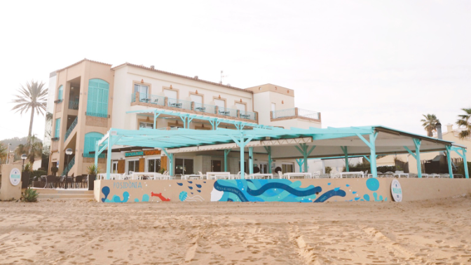 Descubre el secreto del Hotel Noguera Mar de Dénia: de una humilde barraca a un paraíso junto al mar que conquista a todo el que lo visita