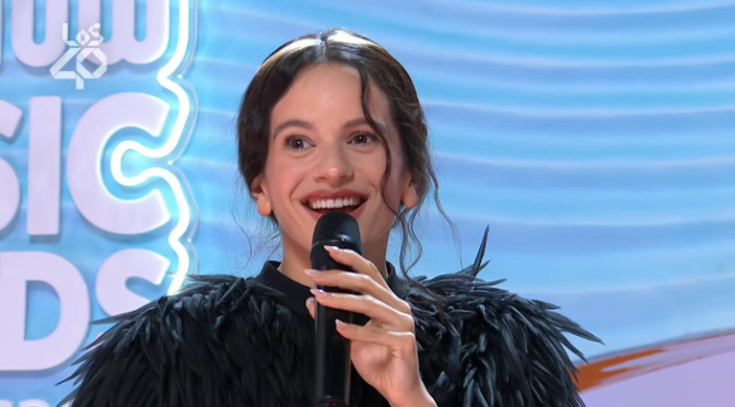 L'institut d'Estudis Catalans sobre que Rosalia faci cantar a l'Escolania de Montserrat en castellà: "Grinyola"