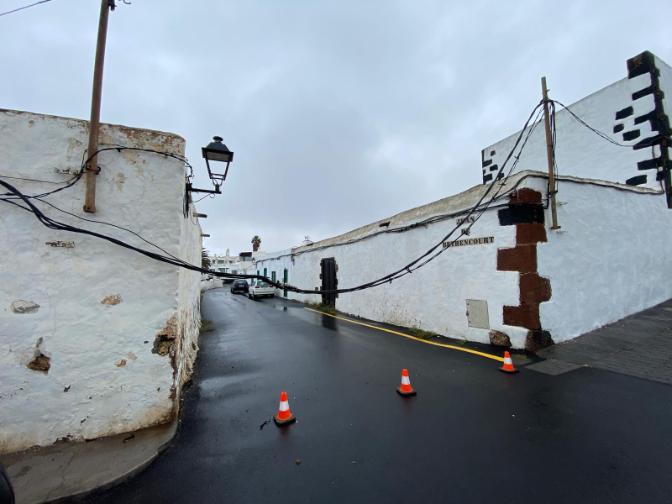 "El viento está haciendo estragos en Lanzarote" afirma el Consorcio de Seguridad y Emergencias