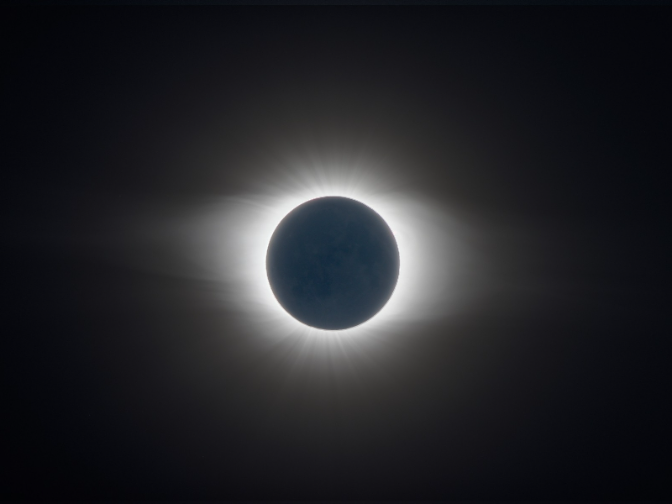 Tot el que has de saber per veure l'eclipsi de sol de l'any que ve a Catalunya