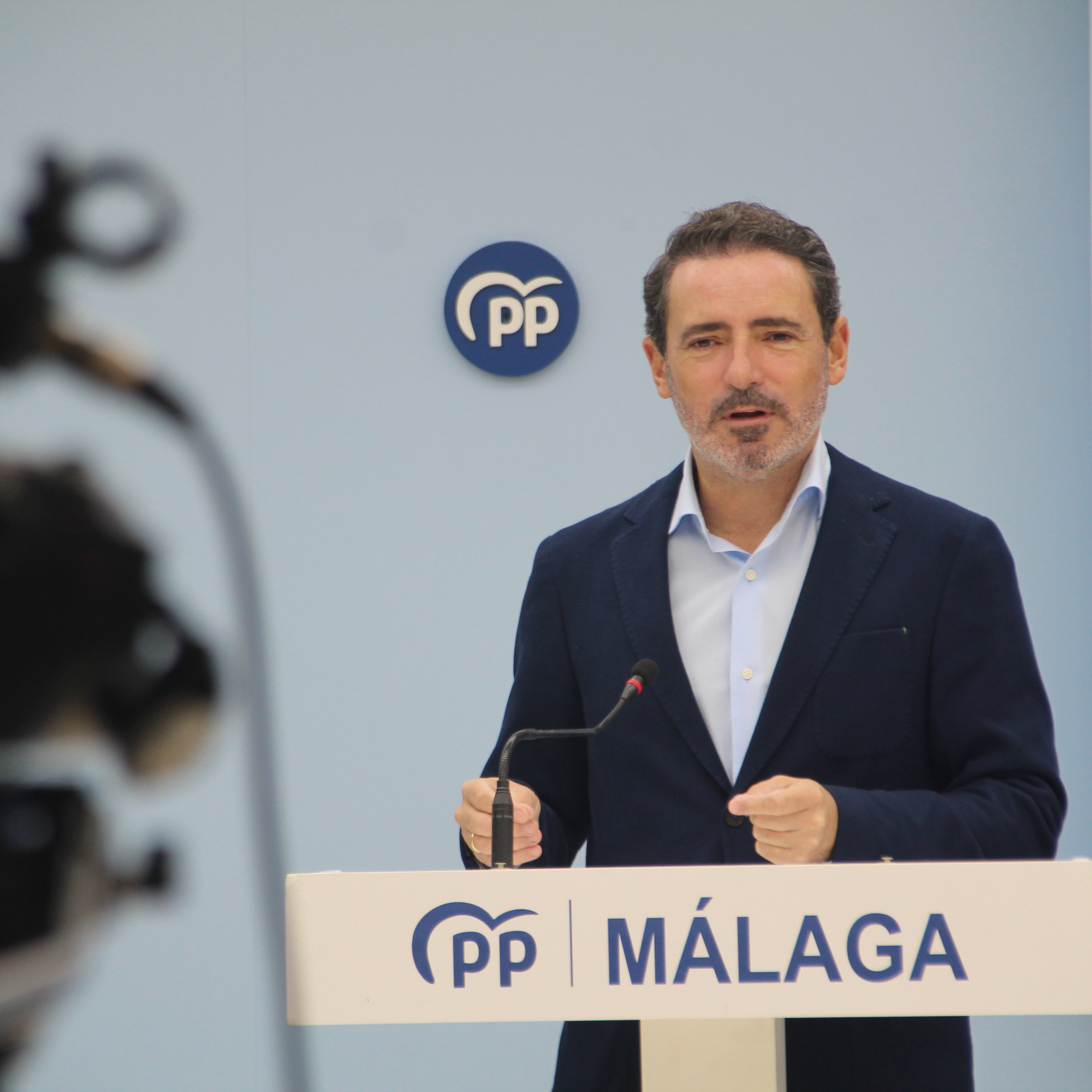"El AVE con más retraso es el de Málaga" JR Carmona, PP "El AVE con más retraso es el de Málaga" JR Carmona, PP