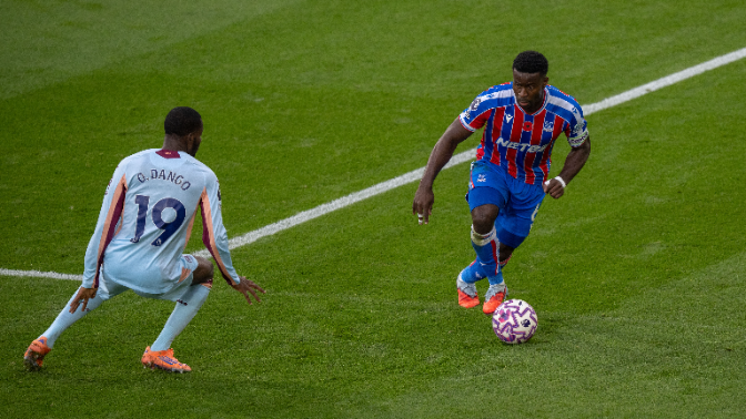 El Barça quiere reforzar la defensa y siguen de cerca a Marc Guéhi El Barça quiere reforzar la defensa y siguen de cerca a Marc Guéhi