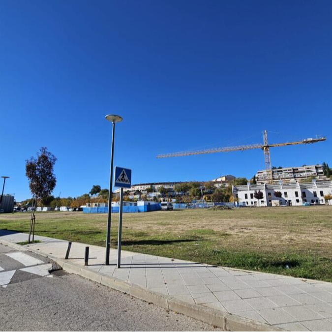 Rafael Martínez, alcalde de San Martín de la Vega, repasa la próxima construcción de vivienda pública para alquiler Rafael Martínez, alcalde de San Martín de la Vega, repasa la próxima construcción de vivienda pública para alquiler