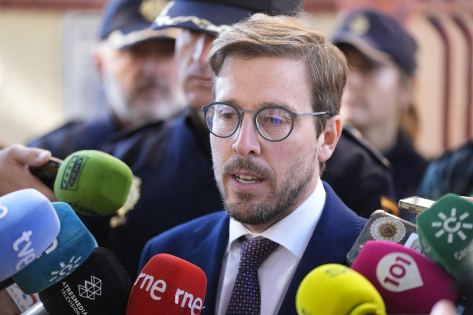 Francisco Toscano, subdelegado del gobierno en Sevilla garantiza un dispositivo adaptado a las necesidades de la coincidencia en 2026 de la Feria con la Final de la Copa del Rey