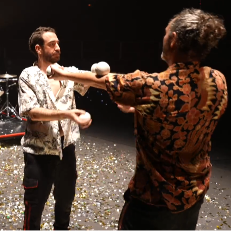 Entrevista con Jorge Silvestre, director artístico y malabarista de 'Todo lo posible' que llega a Pinto. Entrevista con Jorge Silvestre, director artístico y malabarista de 'Todo lo posible' que llega a Pinto.