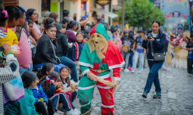 La Botarga de San Blas triunfa en México, en un festival internacional de enmascarados y danzantes La Botarga de San Blas triunfa en México, en un festival internacional de enmascarados y danzantes