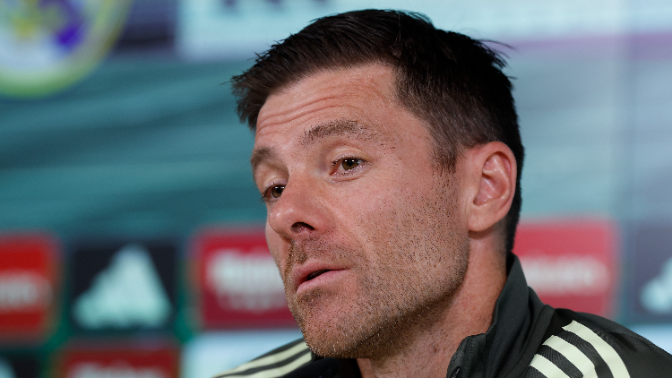 La irregularidad del Real Madrid comienza a crear muchas dudas: "A mí me deja frío, y escuchar a Xabi más" La irregularidad del Real Madrid comienza a crear muchas dudas: "A mí me deja frío, y escuchar a Xabi más"