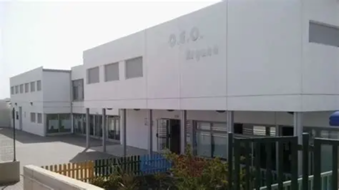 ¡Indignación en Argana! Padres denuncian que Educación dejará a 18 niños sin sus auxiliares de confianza en pleno curso ¡Indignación en Argana! Padres denuncian que Educación dejará a 18 niños sin sus auxiliares de confianza en pleno curso