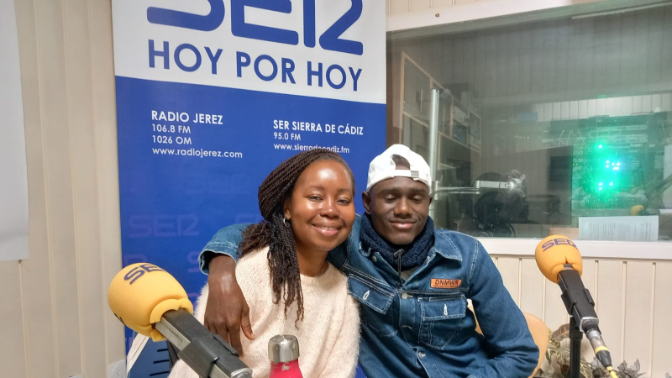 Marcela y Toni, de la ong Mandara, en "Hablemos"