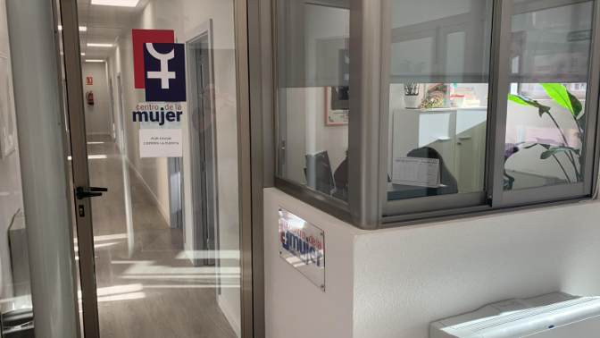 "Me sentía como pájaro en una jaula": El testimonio de quien ha vivido el maltrato psicológico de su pareja