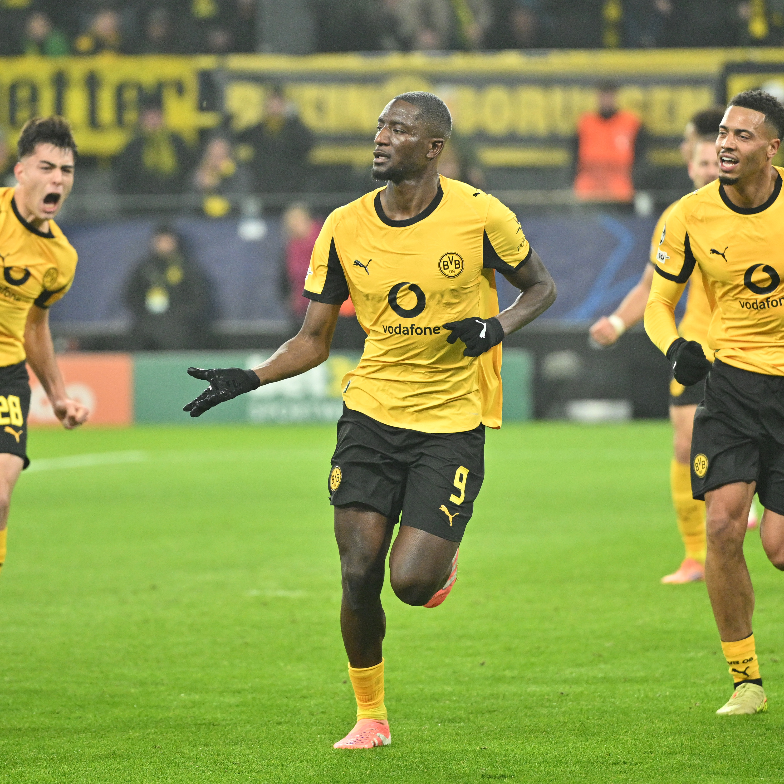UEFA Champions League I Dortmund 2-0 Villarreal I Gol de Guirassy