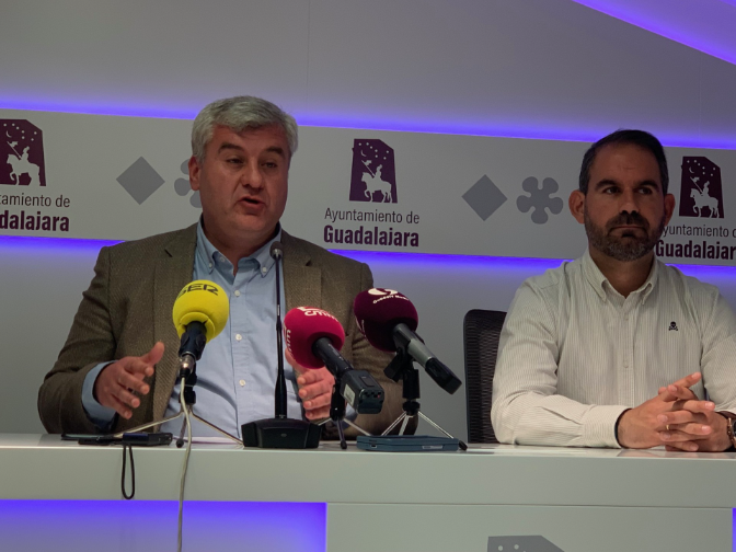 Alfonso Esteba, compra material encierros