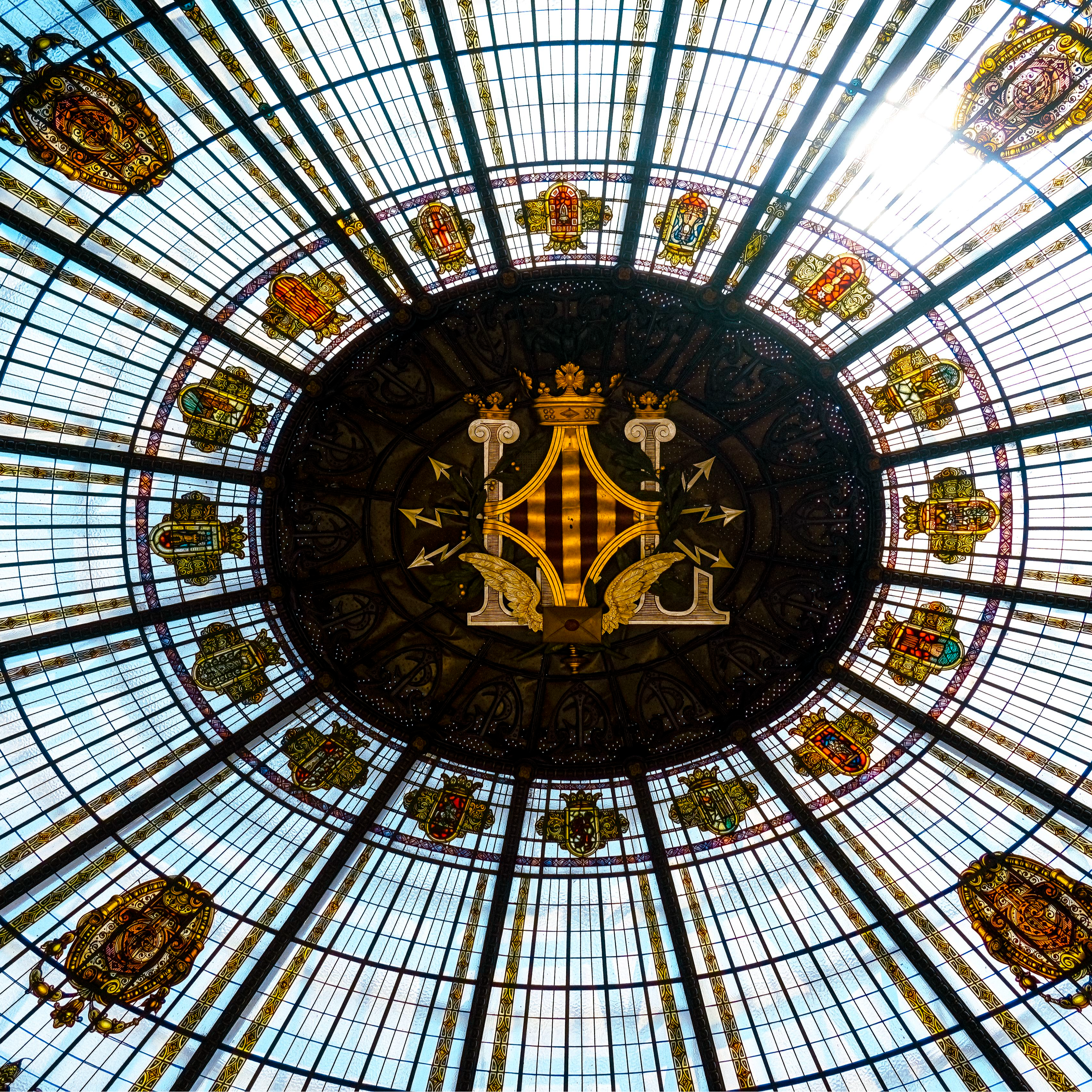 El emblemático edificio del centro de Valencia que sirvió de refugio antiaéreo durante la guerra civil española