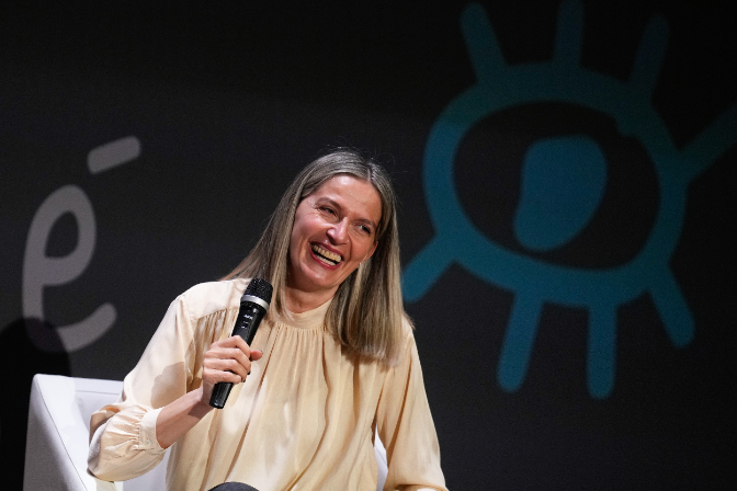 Entrevista Enma Lustres. Vaca Films Entrevista Enma Lustres. Vaca Films