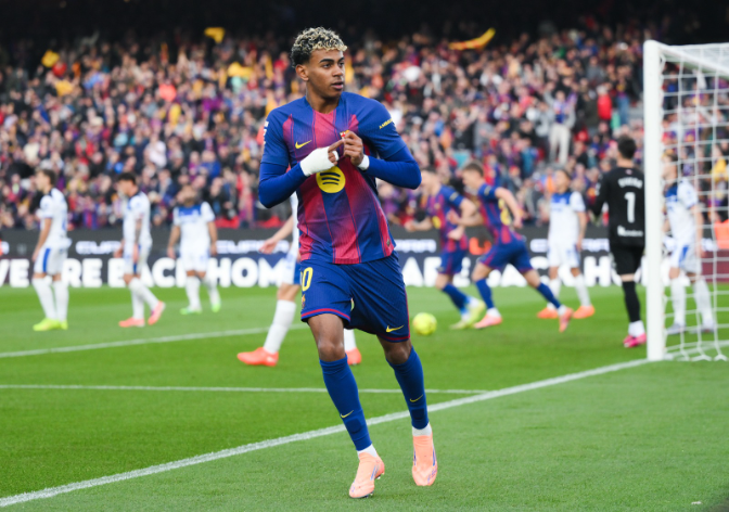 "Raphinha ajuda molt a treure la millor versió de Lamine Yamal" "Raphinha ajuda molt a treure la millor versió de Lamine Yamal"