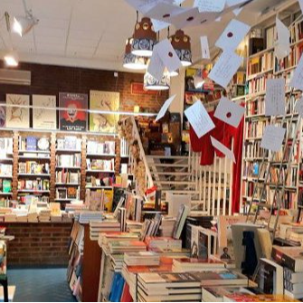 La ventana de los libros | "Todos tenemos una librería de cabecera": dos generaciones de libreras defienden el valor de las independientes en España