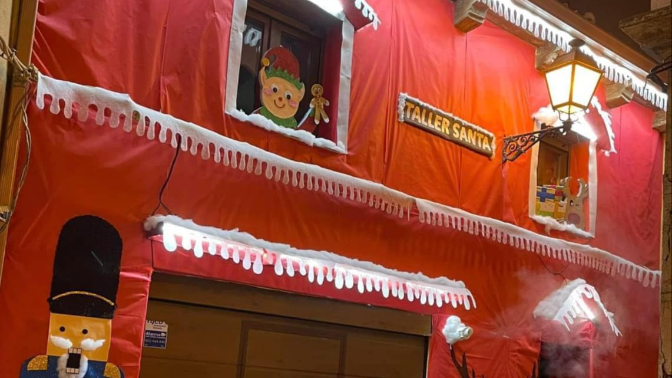 Iluminar tu fachada o balcón por Navidad tiene premio