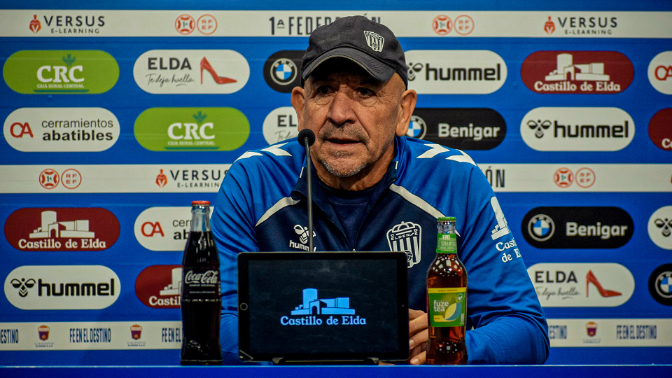 Claudio Barragán, Ent. del Eldense, antes de recibir al Almería en la Copa del Rey