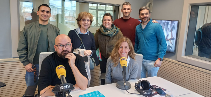 Mohamed, del desierto a San Mamés: la historia del voluntario que acompaña a personas con movilidad reducida en los partidos del Athletic